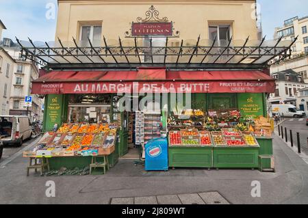 L’épicerie le «Marché de la Butte» where many scenes were shot in the film «Le Fabuleux Destin d’Amélie Poulain». Stock Photo