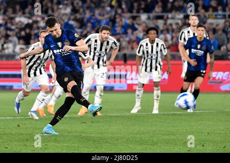 Roma, Italy. 11th May, 2022. Ivan Perisic of FC Internazionale scores on penalty the goal of 2-3 during the Italy Cup final football match between Juventus FC and FC Internazionale at Olimpico stadium in Rome (Italy), May 11th, 2022. Photo Andrea Staccioli/Insidefoto Credit: insidefoto srl/Alamy Live News Stock Photo