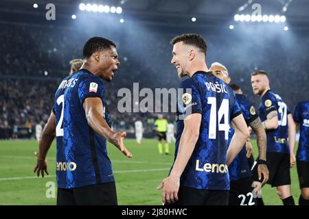 Denzel Dumfries Of Internazionale Celebrates After Scoring 0 3 Goal During The Italian Championship Serie A Football Match Between As Roma And Fc Internazionale On December 4 21 At Stadio Olimpico In Rome