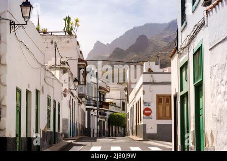 Old Town of Agaete with the Natural Park of Tamadaba in the background, Gran Canaria, Canary Islands, Spain Stock Photo