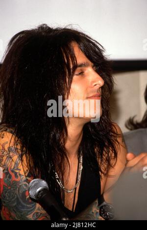 Nikki Sixx 1989 Credit: Ralph Dominguez/MediaPunch Stock Photo - Alamy