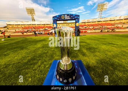 Champion Trophy of the Shout Mexico Closing Tournament 2022. Maroons of ...