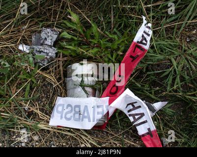02 July 2002, Baden-Wuerttemberg, Überlingen: Debris from the crashed Russian plane lies in a meadow. More than 70 people were killed in an aircraft collision over Lake Constance on July 4, 2002. A Tupolev Tu-154 of Bashkirian Airlines had collided with a Boeing 757 cargo plane of the parcel service DHL. Photo: Felix Kästle/dpa Stock Photo