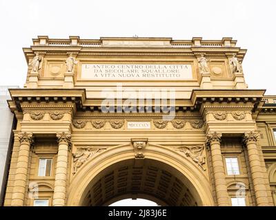 Arcone Triumphal Arch, Piazza della Repubblica, Florence, Tuscany, Italy Stock Photo