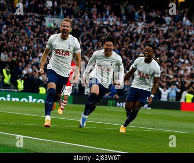 London, UK. 12th May, 2022. LONDON, England - MAY 12:Tottenham Hotspur's Harry Kanecelebrates his goal during Premier League between Tottenham Hotspur and Arsenal at Tottenham Hotspur stadium, London, England on 12th May 2022 Credit: Action Foto Sport/Alamy Live News Stock Photo