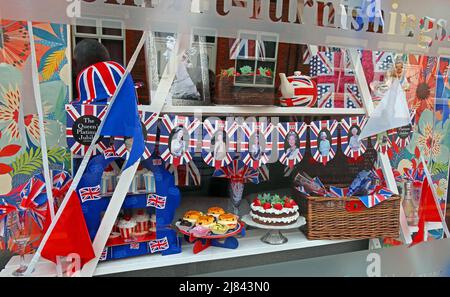 Queens Platinum Jubilee Celebration window decorations, Stockton Heath, Warrington, Cheshire,UK, WA4 6NJ Stock Photo