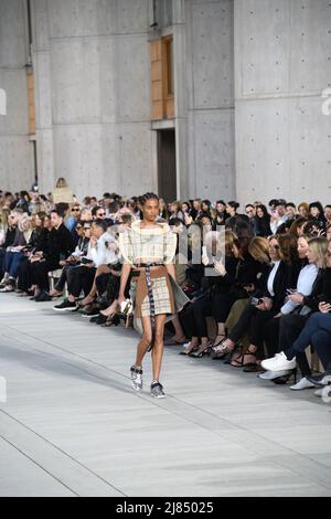 Model walks on the runway of the Louis Vuitton's cruise 2023 Fashion Show  at the the Salk Institute in La Jolla, CA on May 12, 2022. (Photo by  Jonathan Zaoui/Sipa USA) (Photo