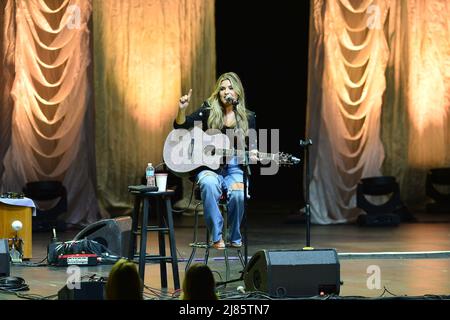 Hollywood, Florida, USA. 11th May, 2022. Tenille Arts performs onstage during Audacy's Leading Ladies Perform at Seminole Hard Rock Hotel and Casino at Hard Rock Live on May 11, 2022 in Hollywood, Florida. Credit: Mpi10/Media Punch/Alamy Live News Stock Photo