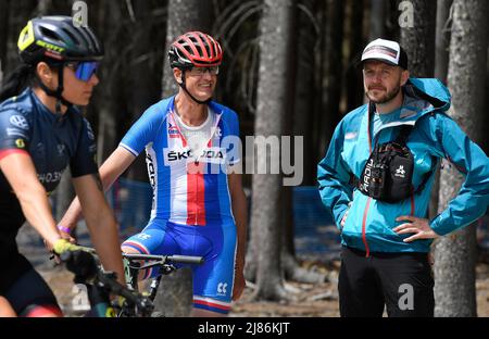 R-L Track director David Hodr and Czech national team head coach Viktor Zapletal are seen during official training prior to the UCI MTB World Cup, Cross-Country Short Track, on May 13, 2022, in Nove Mesto na Morave, Czech Republic. (CTK Photo/Lubos Pavlicek) Stock Photo