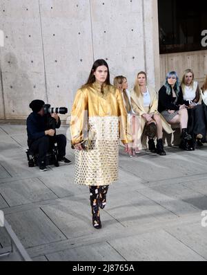 San Diego, USA. 12th May, 2022. A model walks on the runway at the Louis  Vuitton fashion show fashion show at the Salk Institute for Biological  Studies in San Diego CA on