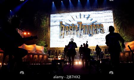 Rotterdam, Netherlands. 13th May, 2022. 2022-05-13 21:10:35 ROTTERDAM - The Best Singers Live. ANP RAMON VAN FLYMEN netherlands out - belgium out Credit: ANP/Alamy Live News Stock Photo