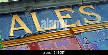 Manchester Chesters Ales tiled pub front, Crown and Anchor, Northern Quarter, England , UK M1 Stock Photo