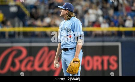 Tampa, USA. 13th May, 2022. Toronto Blue Jays starter Kevin Gausman pitches  against the Tampa Bay Rays during the second inning at Tropicana Field in  St. Petersburg, Florida on Friday, May 13