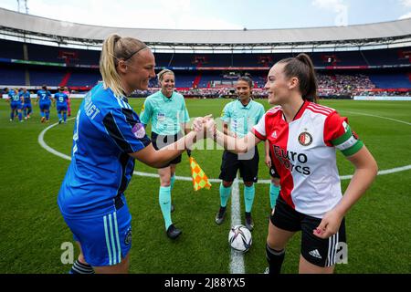 Rotterdam - Stefanie van der Gragt of Ajax Vrouwen, Annouk Boshuizen of Feyenoord V1 during the match between Feyenoord V1 v Ajax v1 at Stadion Feijenoord De Kuip on 14 May 2022 in Rotterdam, Netherlands. (Box to Box Pictures/Tom Bode) Credit: box to box pictures/Alamy Live News Stock Photo