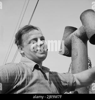 On board the fishing boat Alden, out of Gloucester, Massachusetts. Dominic Tello, Italian fisherman. Stock Photo