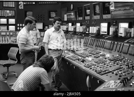 Oconee nuclear power plant in South Carolina, operated by Duke Power Company 1979, identical to the Three Mile Island plant which had a meltdown accident. This is the control room with all the complex controls and monitors. Stock Photo