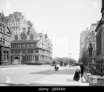 Fifth Avenue Street Scene looking north with Cornelius Vanderbilt Mansion on left and Plaza Hotel in background left, New York City, New York, USA, Detroit Publishing Company, 1910 Stock Photo