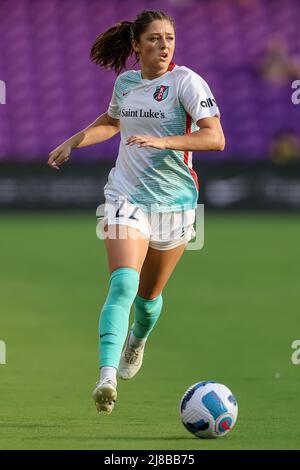 Orlando, Florida, USA. May 14, 2022: Kansas City defender ALEX LOERA (22) drives the ball during the NWSL Orlando Pride vs Kansas City Current soccer match at Exploria Stadium in Orlando, FL on May 14, 2022. (Credit Image: © Cory Knowlton/ZUMA Press Wire) Credit: ZUMA Press, Inc./Alamy Live News Stock Photo