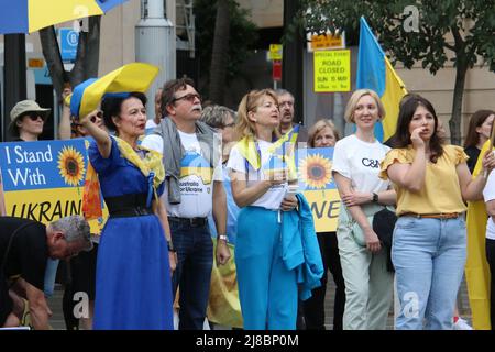 Sydney, Australia. 15th May 2022. Ukrainians held a protest at Customs House, Circular Quay against the Russian invasion of Ukraine. Credit: Richard Milnes/Alamy Live News Stock Photo