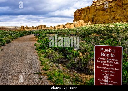 Pueblo Bonito trail to the ruins. Stock Photo