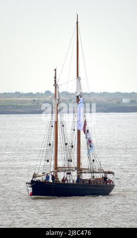 15/05/2022 Gravesend UK A tall ship with royal patronage visited Gravesend Town Pier this morning. The Spirit of Falmouth is a a replica of a Gaff Sch Stock Photo