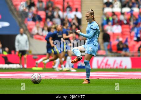 LONDON, UK. MAY 15TH Jess Park of Manchester City warming up before the Women's FA Cup Final between Chelsea and Manchester City at Wembley Stadium, London on Sunday 15th May 2022. (Credit: Ivan Yordanov | MI News) Stock Photo