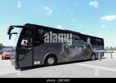 The Leeds Rhinos team bus with Rob Burrow #7 on the side arrives at The AJ Bell Stadium ahead of today's game  in Eccles, United Kingdom on 5/15/2022. (Photo by James Heaton/News Images/Sipa USA) Stock Photo