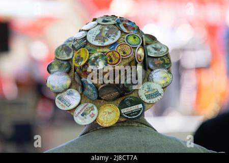 Dresden, Germany. 15 May 2022, Saxony, Dresden: Visitors stand in front of a stage at the opening of the 50th Dresden International Dixieland Festival at the zoo. The festival will feature 40 bands and soloists from May 15 to 22, 2022. Photo: Sebastian Kahnert/dpa Credit: dpa picture alliance/Alamy Live News