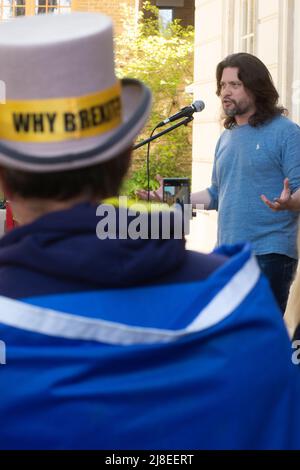 8 May 2022 - London - Mike Galsworthy speaking at a pre concert rally outside Europe House, 32 Smith Square, London SW1P 3EU on Europe Day 2022. Stock Photo