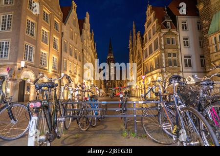 Historic Old Town, Prinzipalmarkt, gabled houses, St. Lamberti Church, in Münster, NRW, Germany Stock Photo