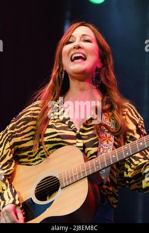Madrid, Spain. 15th May, 2022. Singer Mai Meneses known as Nena Daconte performs during the concert of San Isidro at Madrid's Plaza Mayor. Credit: SOPA Images Limited/Alamy Live News Stock Photo