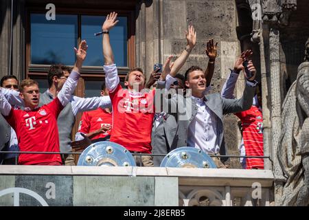 L-R: Joshua Kimmich, Leon Goretzka, Thomas Mueller, Jamal Musiala ...