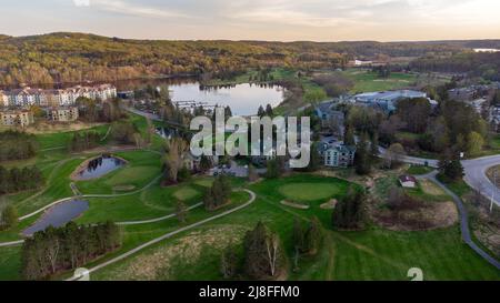 Huntsville Ontario Canada, A very popular spot. Deerhurst Resort Aerial on 1235 Deerhurst Dr. Luke Durda/Alamy Stock Photo