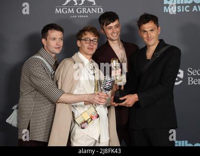 Las Vegas, NV, USA. 15th May, 2022. Glass Animals in the press room for 2022 Billboard Music Awards - Photo Room, MGM Grand Garden Arena, Las Vegas, NV May 15, 2022. Credit: JA/Everett Collection/Alamy Live News Stock Photo