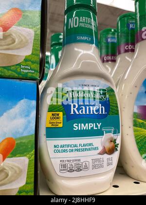 Retail grocery store Hidden Valley Ranch, Stock Video