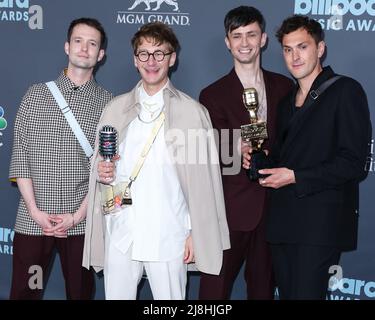 Las Vegas, United States. 15th May, 2022. LAS VEGAS, NEVADA, USA - MAY 15: Dave Bayley, Drew MacFarlane, Edmund Irwin-Singer and Joe Seaward of Glass Animals pose with the Top Rock Artist Award in the press room at the 2022 Billboard Music Awards held at the MGM Grand Garden Arena on May 15, 2022 in Las Vegas, Nevada, United States. (Photo by Xavier Collin/Image Press Agency) Credit: Image Press Agency/Alamy Live News Stock Photo