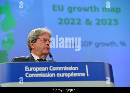 Brussels, Belgium. 16th May, 2022. European Commissioner for Economy Paolo Gentiloni speaks at a press conference in Brussels, Belgium, May 16, 2022. The Russia-Ukraine crisis has forced the European Commission to slash its annual growth expectation for both the European Union (EU) and eurozone this year, it announced on Monday. Credit: Zheng Huansong/Xinhua/Alamy Live News Stock Photo