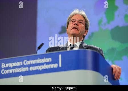 Brussels, Belgium. 16th May, 2022. European Commissioner for Economy Paolo Gentiloni speaks at a press conference in Brussels, Belgium, May 16, 2022. The Russia-Ukraine crisis has forced the European Commission to slash its annual growth expectation for both the European Union (EU) and eurozone this year, it announced on Monday. Credit: Zheng Huansong/Xinhua/Alamy Live News Stock Photo