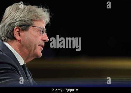 Brussels, Belgium. 16th May, 2022. European Commissioner for Economy Paolo Gentiloni speaks at a press conference in Brussels, Belgium, May 16, 2022. The Russia-Ukraine crisis has forced the European Commission to slash its annual growth expectation for both the European Union (EU) and eurozone this year, it announced on Monday. Credit: Zheng Huansong/Xinhua/Alamy Live News Stock Photo