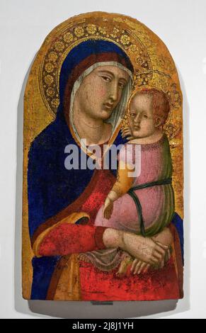 Madonna col Bambino  - tempera su tavola - Pietro Lorenzetti - XIV secolo - Buonconvento (Si) ,Italia, Museo Civico d’Arte Sacra Stock Photo