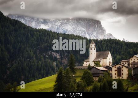 Colle Santa Lucia, a small village in the Italian Dolomite mountains Stock Photo