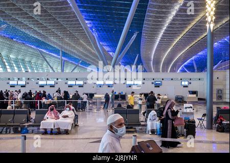 Jeddah, Saudi Arabia. 14th May, 2022. Flight passengers are seen at the Jeddah (Yidda) international airport terminal in Saudi Arabia. (Photo by Budrul Chukrut/SOPA Images/Sipa USA) Credit: Sipa USA/Alamy Live News Stock Photo