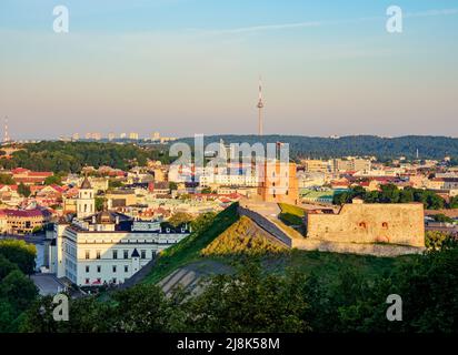 Palace of the Grand Dukes and Castle Hill at sunrise, Vilnius, Lithuania Stock Photo