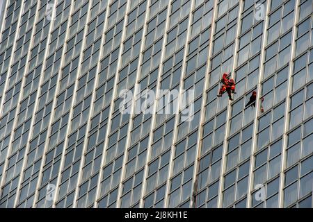 Zwickau, Germany. 23rd Apr, 2023. Firefighters wearing breathing