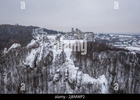 Distance view of Ogrodzieniec ruined medieval castle in Podzamcze village, in so called Polish Jura region of Poland, part of Trail of the Eagles' Nes Stock Photo