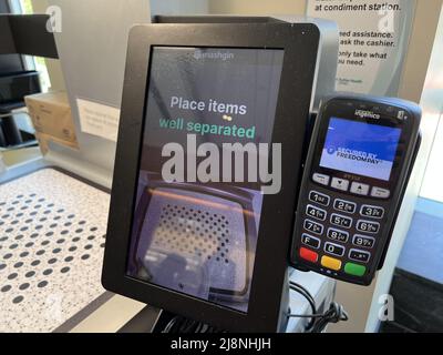 USA. 04th May, 2022. Mashgin touchless self checkout system in San Francisco, California, May 4, 2022. (Photo by Smith Collection/Gado/Sipa USA) Credit: Sipa USA/Alamy Live News Stock Photo