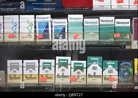 stainless steel cigarette case with lighter Amazon.com: X-LIGHTER Cigarette Case with Lighter for 84MM King Size, Smell  Proof, Ultra Slim, Leather Cigarette Holder Case for Men, Business : Health  & Household
