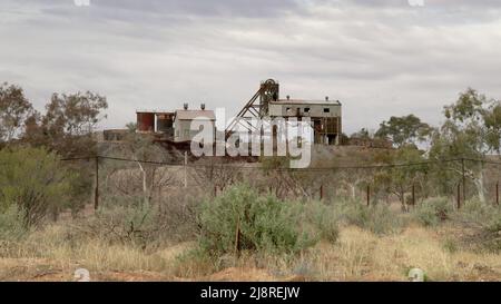 wide shot of the historic junction mine at broken hill Stock Photo