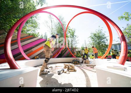 Preparations get underway ahead of the RHS Chelsea Flower Show at the Royal Hospital Chelsea in London. Picture date: Wednesday May 18, 2022. Stock Photo