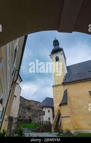 Gloggnitz: Gloggnitz Castle in Wiener Alpen, Alps, Niederösterreich, Lower Austria, Austria Stock Photo